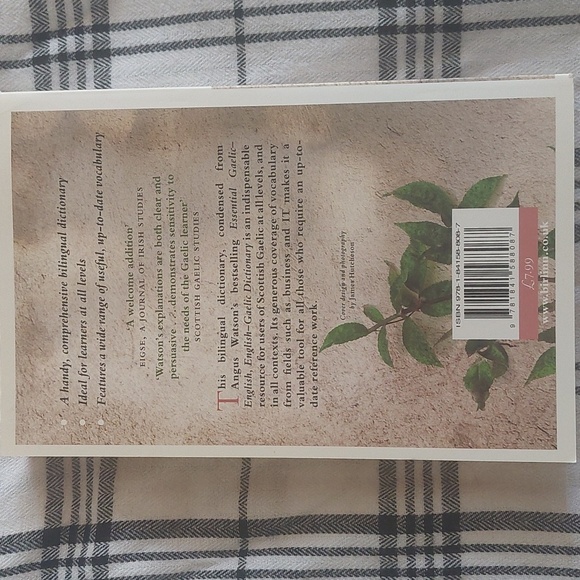 The Pocket Gaelic-English Dictionary - Picture 2 of 2